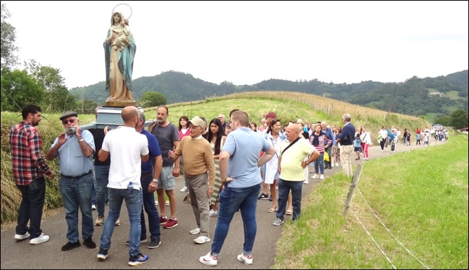 La subida desde Vin, en uno de los ltimos relevos.