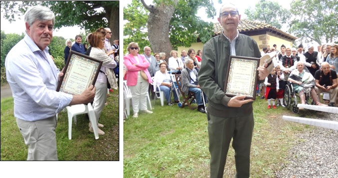 Roberto y Francisco Alberto, con sus diplomas.