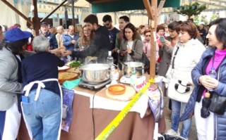 Imagen del Festival del Arroz con Leche el pasado mes de mayo. A este evento se  destinan 19.000 euros (como en 2024; 17.000 en 2022). | EL ECO, Archivo