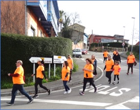 Imagen de los participantes del ao pasado en la Carrera Galbn