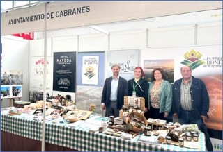 Stand de productos locales en el certamen de Agro-Siero